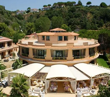 Solemare Club Village Rezort 4*